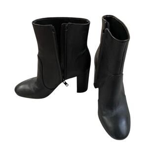 Vince. Leather Round Toe Zip Ankle Bootie Boots Black W9 Block Heel
